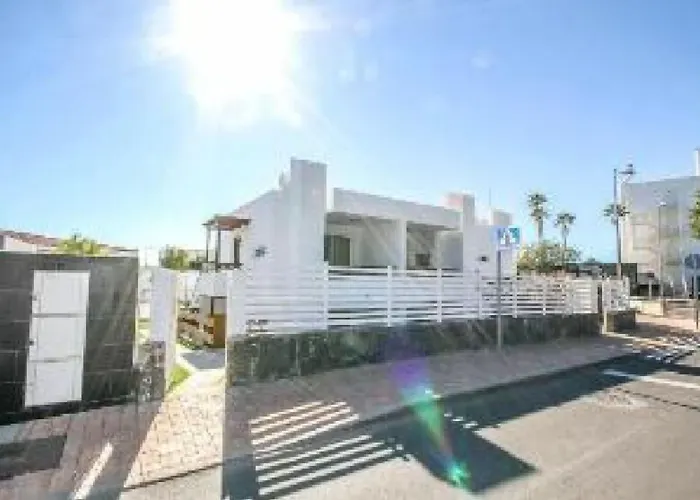 New Miami Playa Hotel *